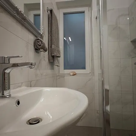 Seaview Tajm Garden & Private Parking Opatija